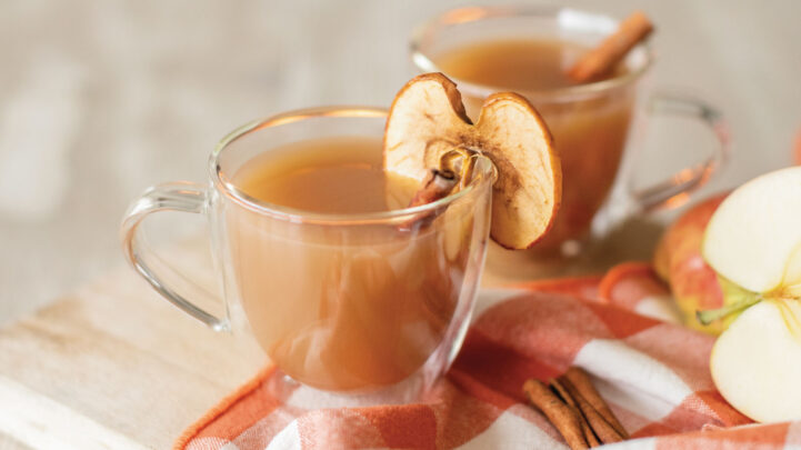 Hot Apple Cider with Maple Syrup